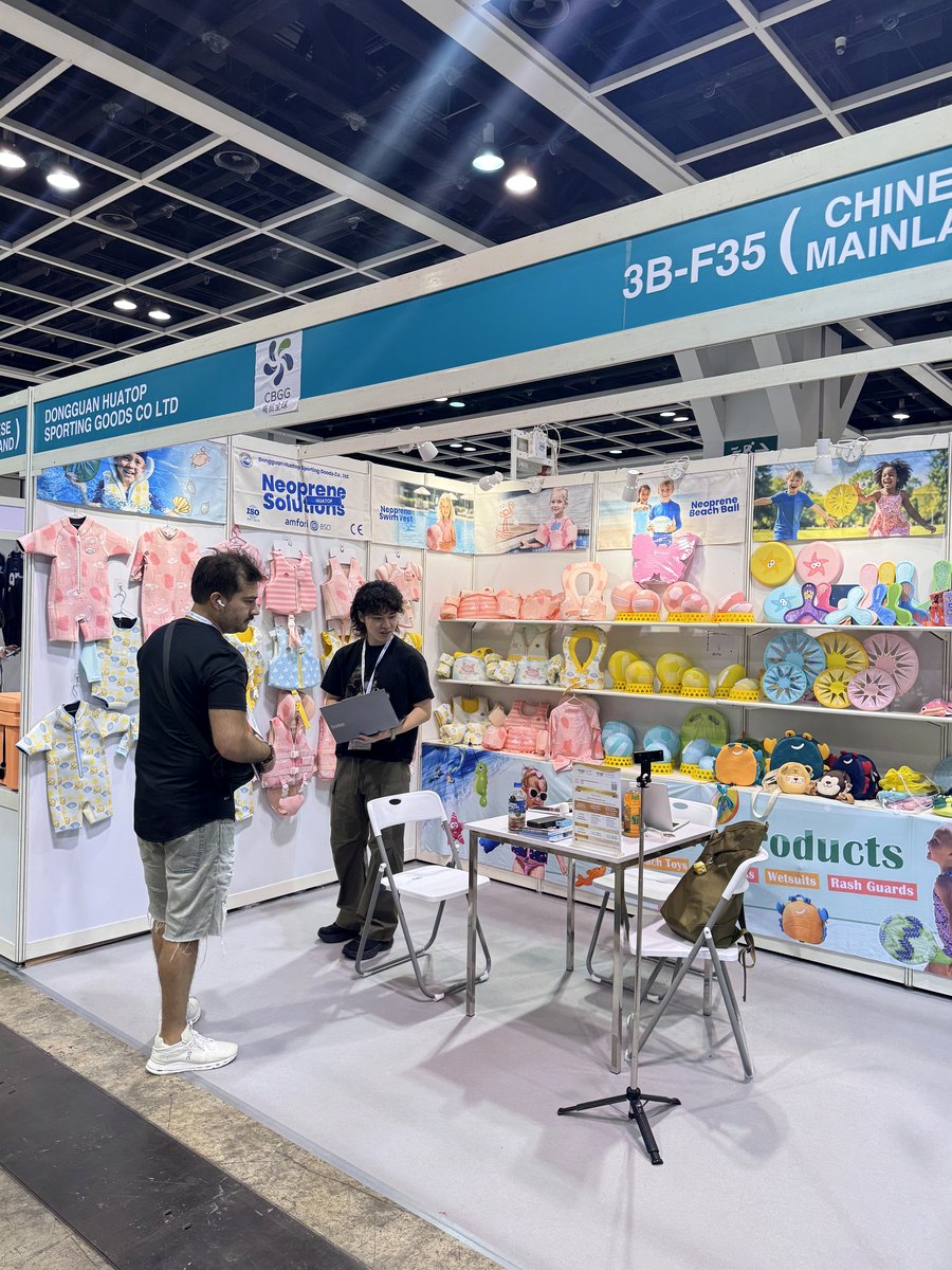 Huatop booth at Hong Kong Gifts and Premium Fair with neoprene products display